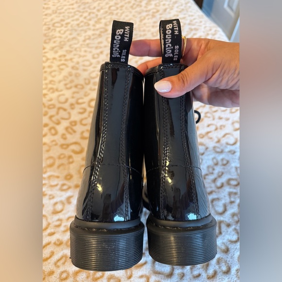 Dr. Martens Black Patent Leather Ankle Boot Women’s 
Size: 8 - Picture 9 of 10